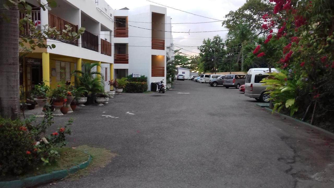 Negril Beach Club Condos Exterior photo
